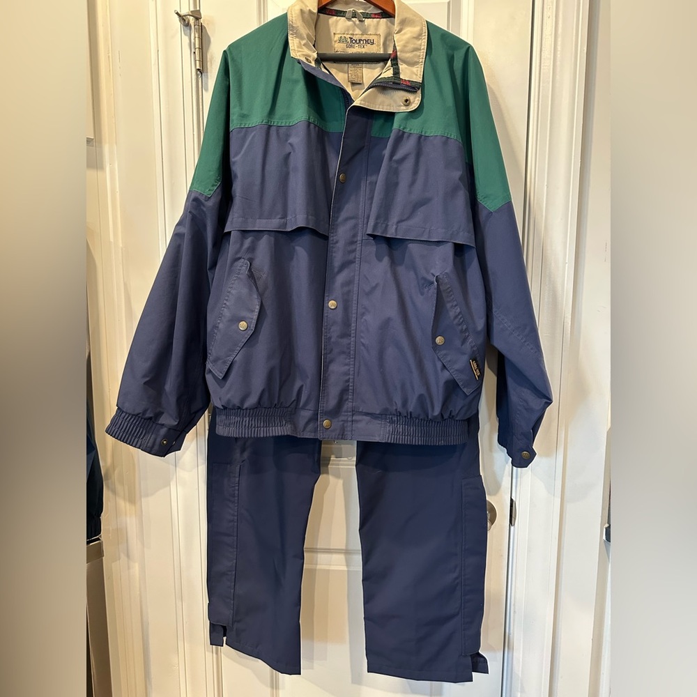 Gore-Tex Tourney Men’s 2-piece Navy and Green Golf Jacket and Pants, Size Large